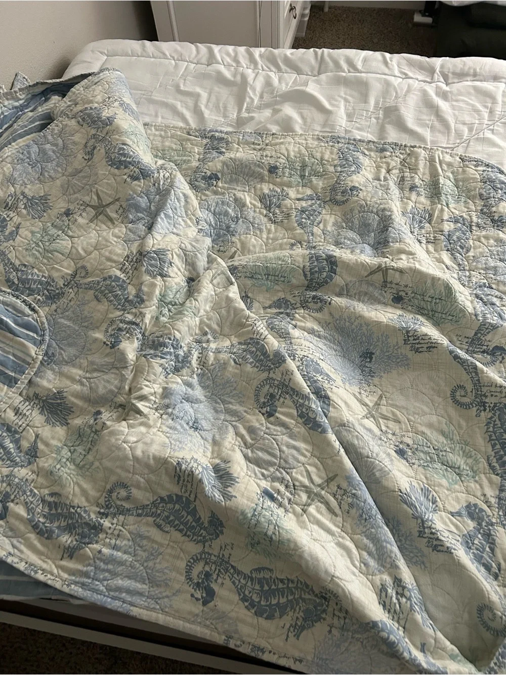 Seahorse Print Quilt- Blue/Cream